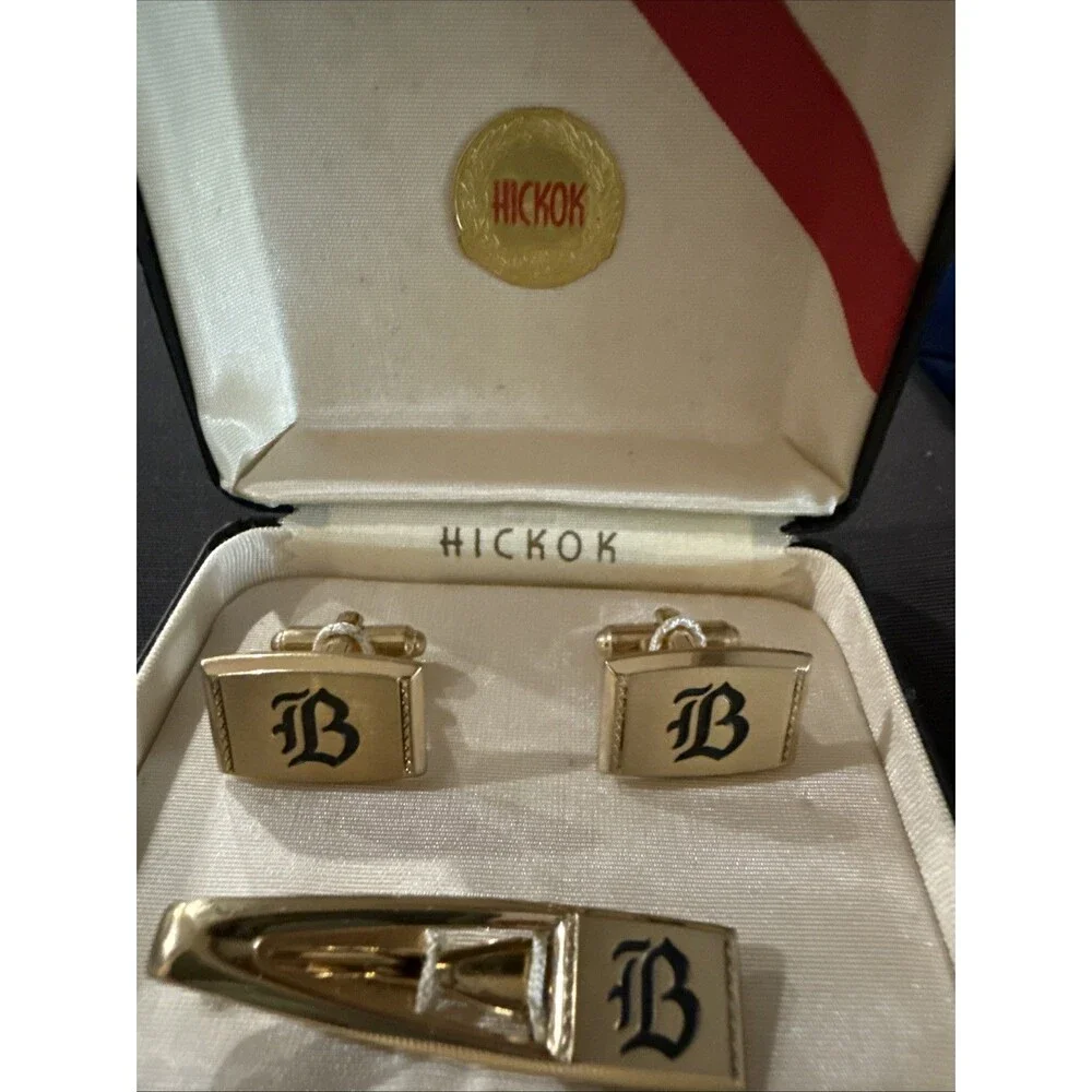Hickock Tie Clasp Cufflink Set in Original Box Gold Tone Monogramed ‘B’